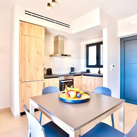 Selene 1 *